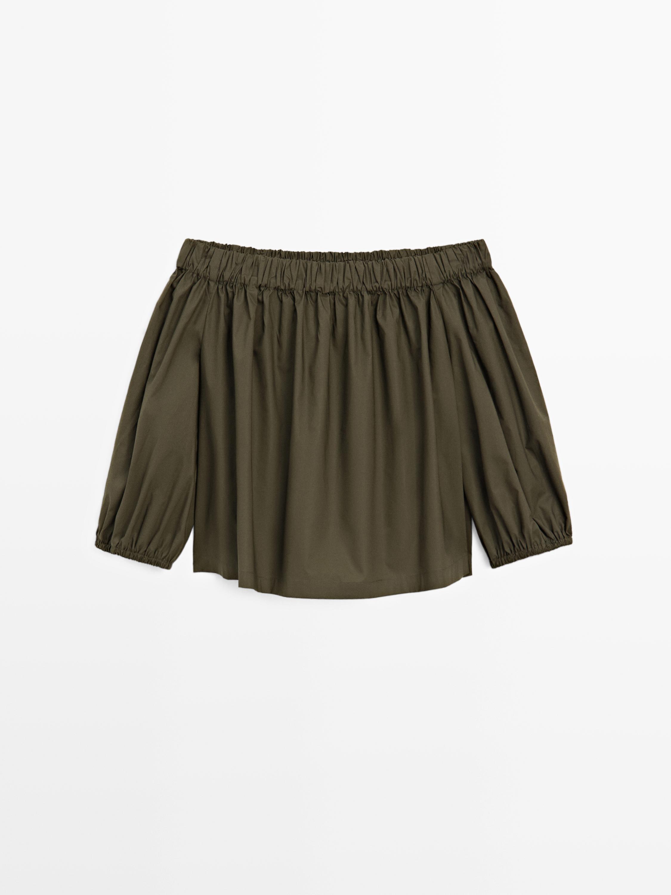 Voluminous boat neck top